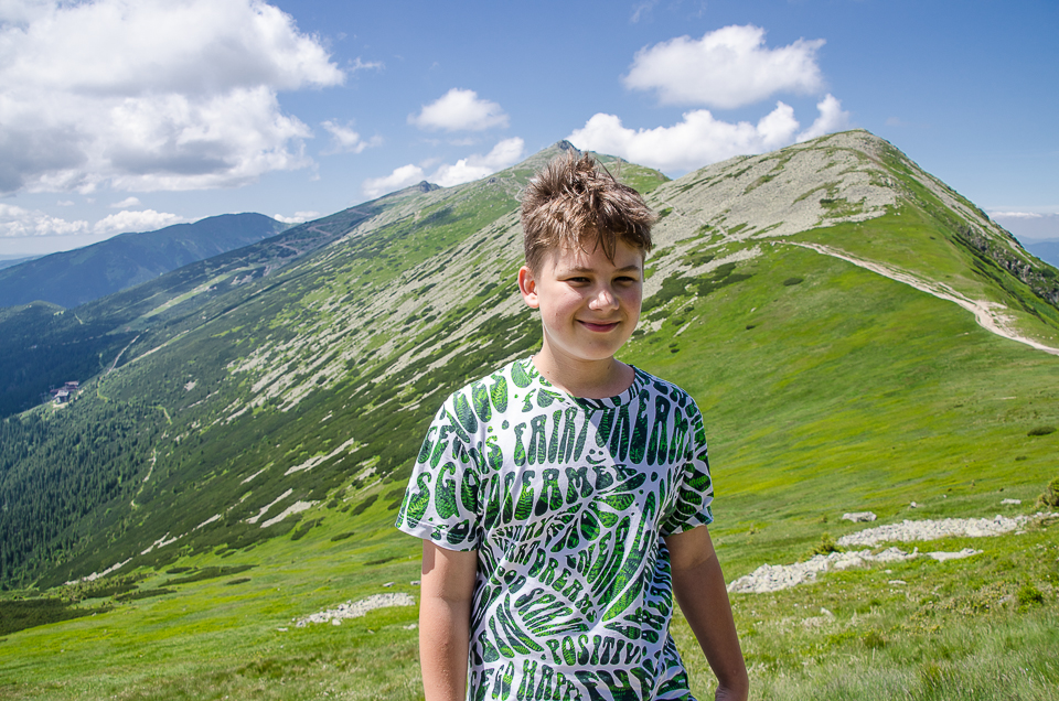 hikingdumbierarlie.jpg