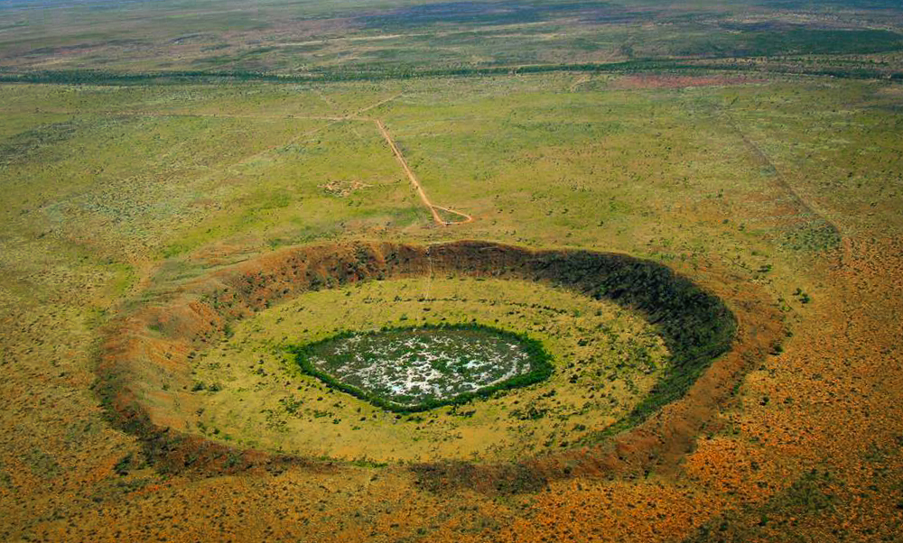 wolfecreekmeteoritecrater.jpg