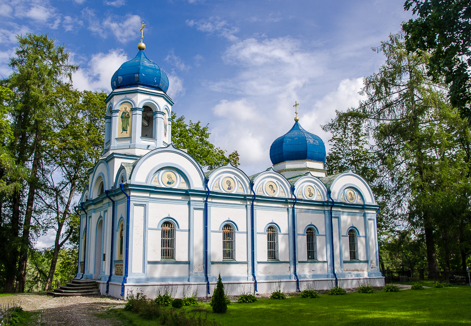 latviacesischristtransfigurationorthodoxchurch.jpg