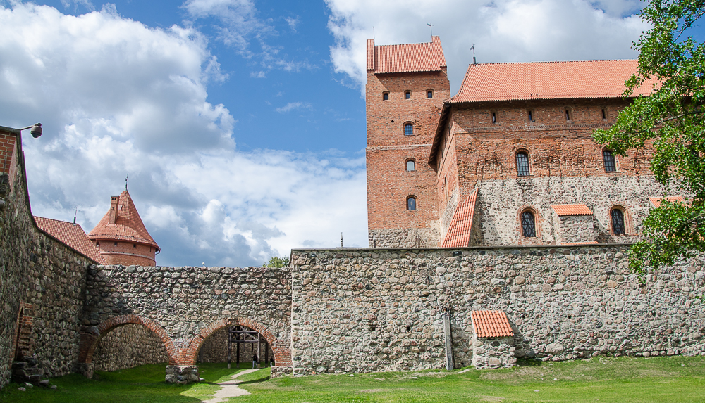 lithuaniatrakaiislandcastleviewfromthelake.jpg