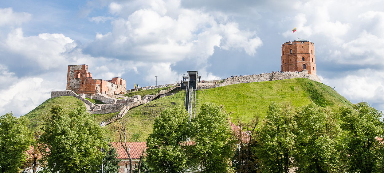 lithuaniavilniusgediminascastletower.jpg