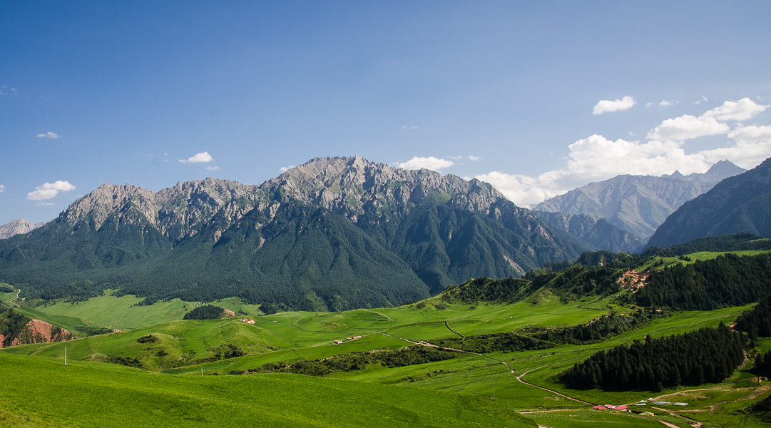 gansumatitemplescenicarearoadtojintatemple.jpg