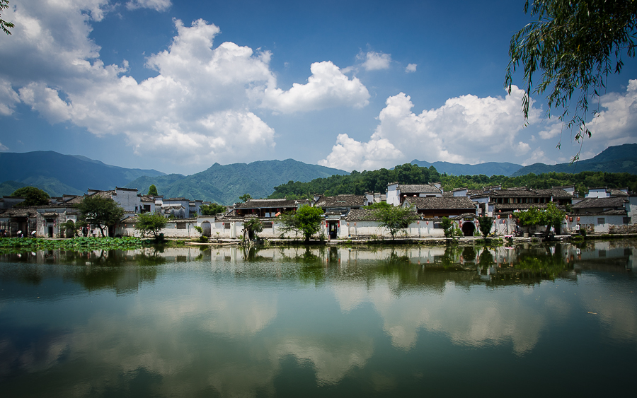 huangshanhongcunancientvillage.jpg