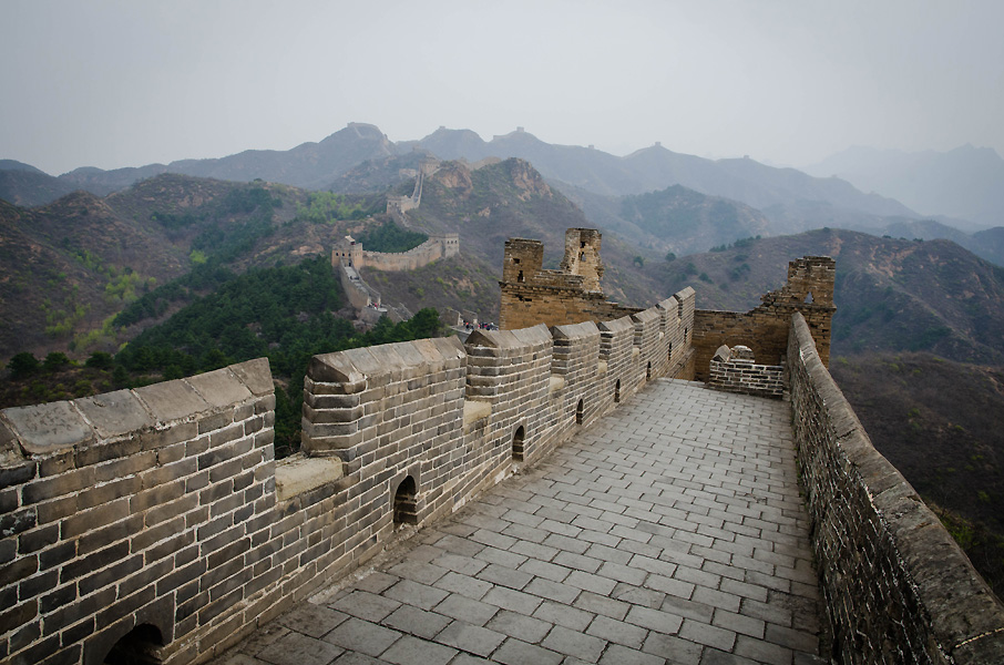 jingshanlinggreatwallhiking.jpg