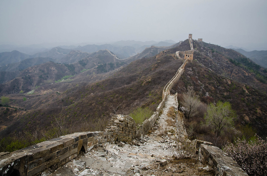 jingshanlinggreatwallruins.jpg