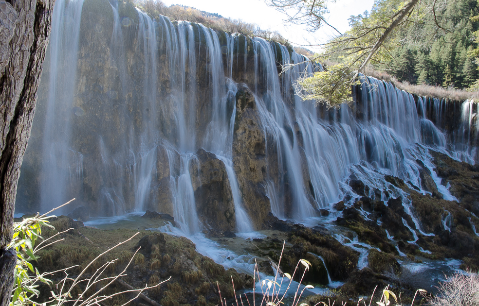 jiuzhaigounationalparknuorilangwaterfall.jpg