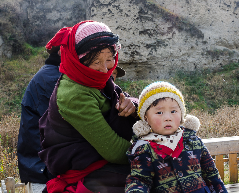 jiuzhaivalleysongpanlocals.jpg