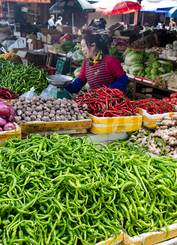 yunnanshaxifridaymarket.jpg