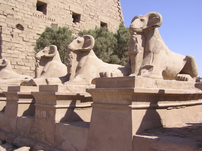 luxorvstupdochrmukarnak.jpg