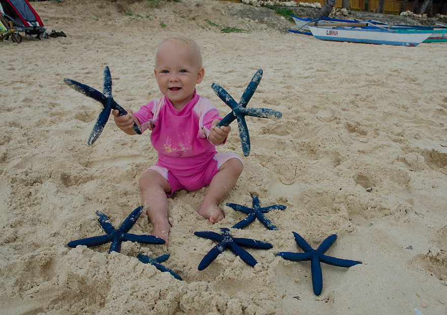 boracayislandiligiliganbeachbluestarfishgame.jpg