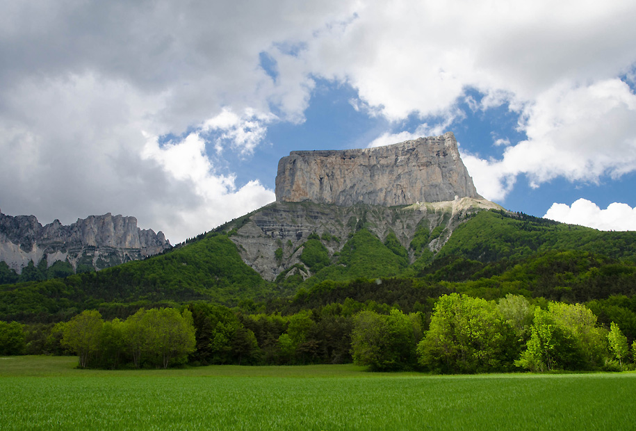 rhnealpesvercorsnaturalparkmountinaccessible.jpg