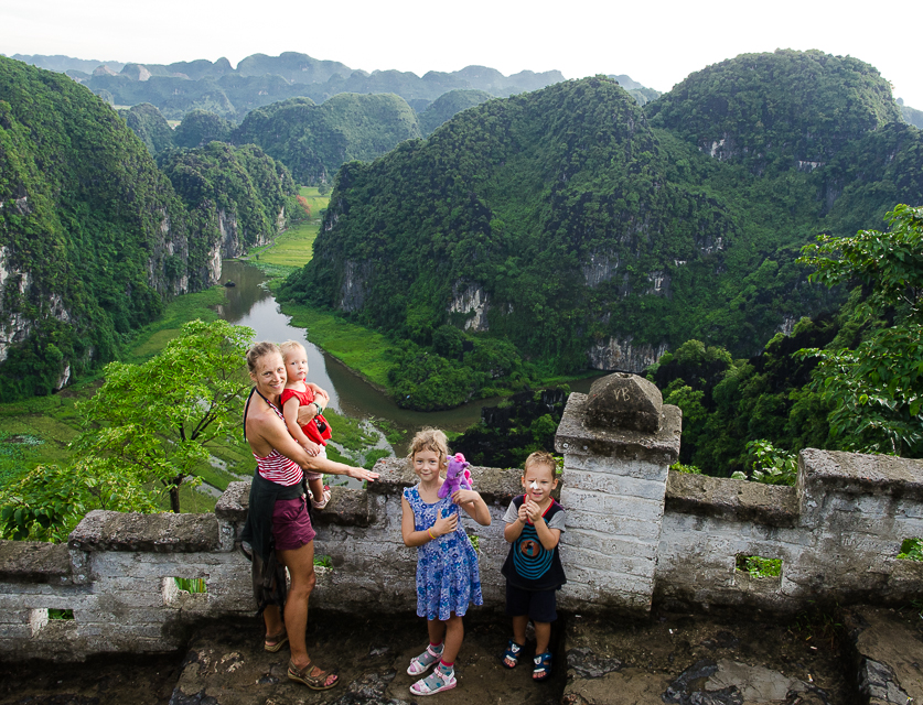 vietnammuacave.jpg