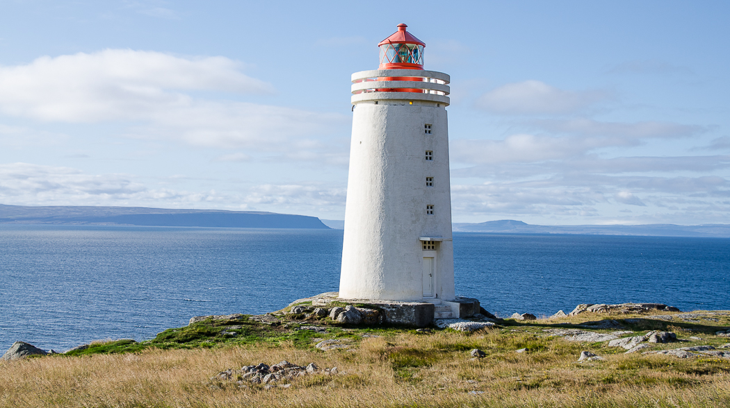 vatnsnespeninsulalighthouse.jpg