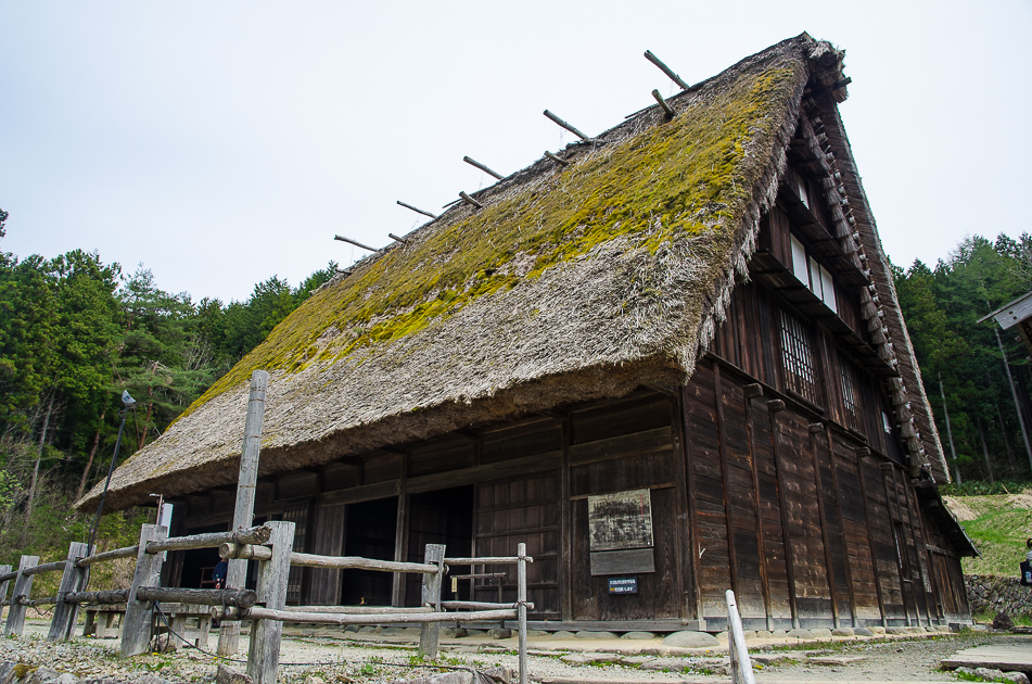 takayamahidanosatotraditionalhouses.jpg