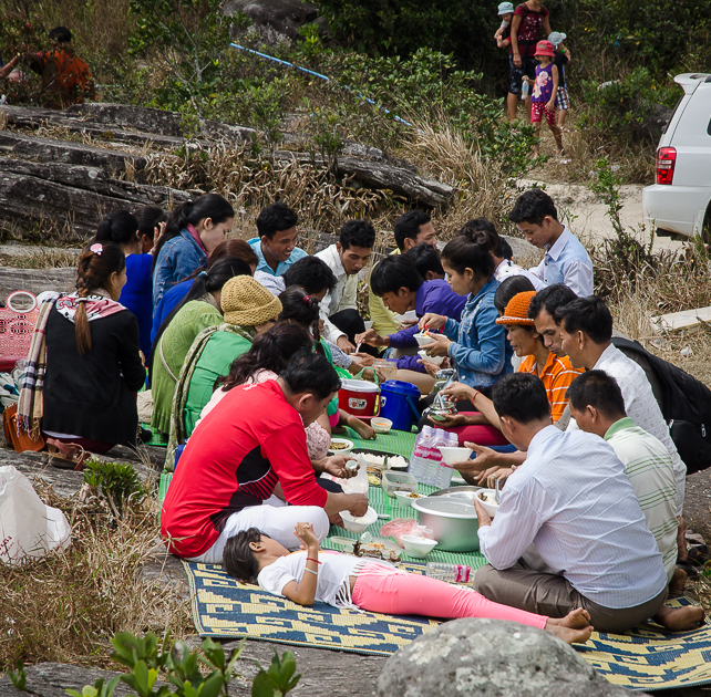 bokornationalparkclassicalfamilylunch.jpg