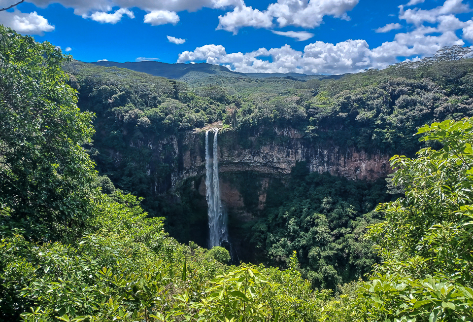 blackrivergorgenationalparkchamarelwaterfalls.jpg