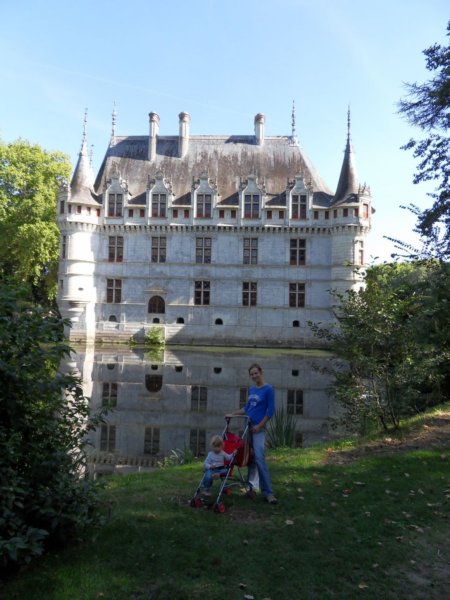 loirevalleychateauazaylerideauodraz.jpg