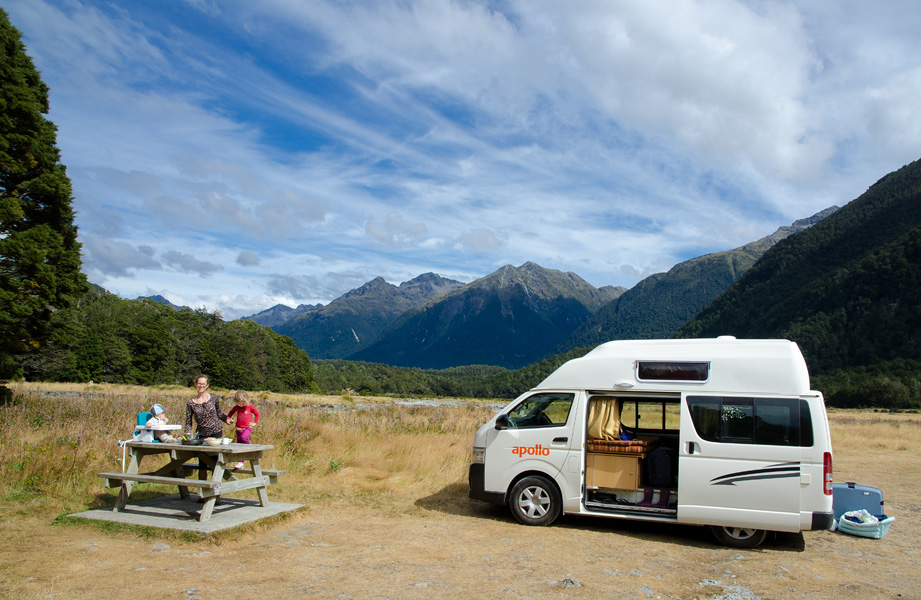 fjordlandnationalparkpicnic.jpg