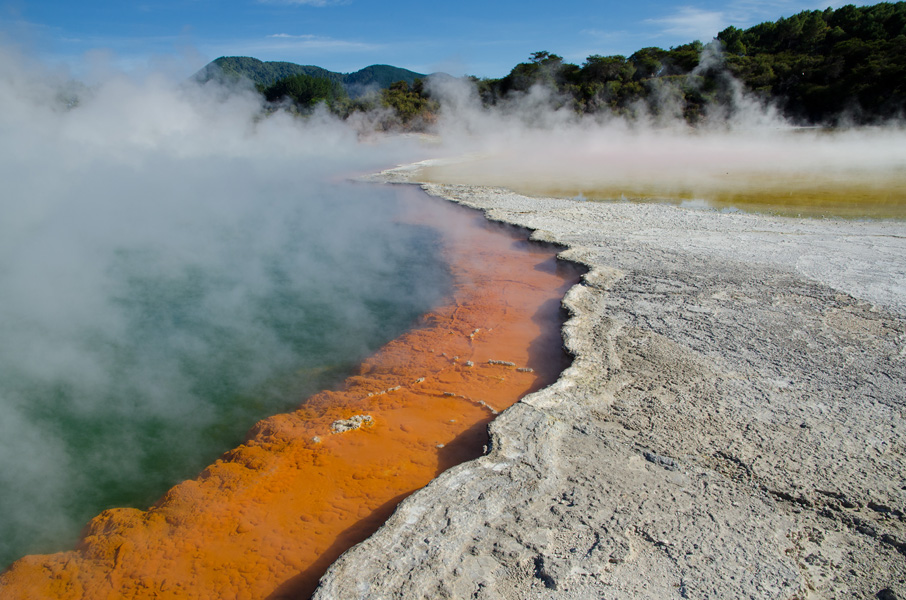 waiotaputhermallakesorangeshore.jpg