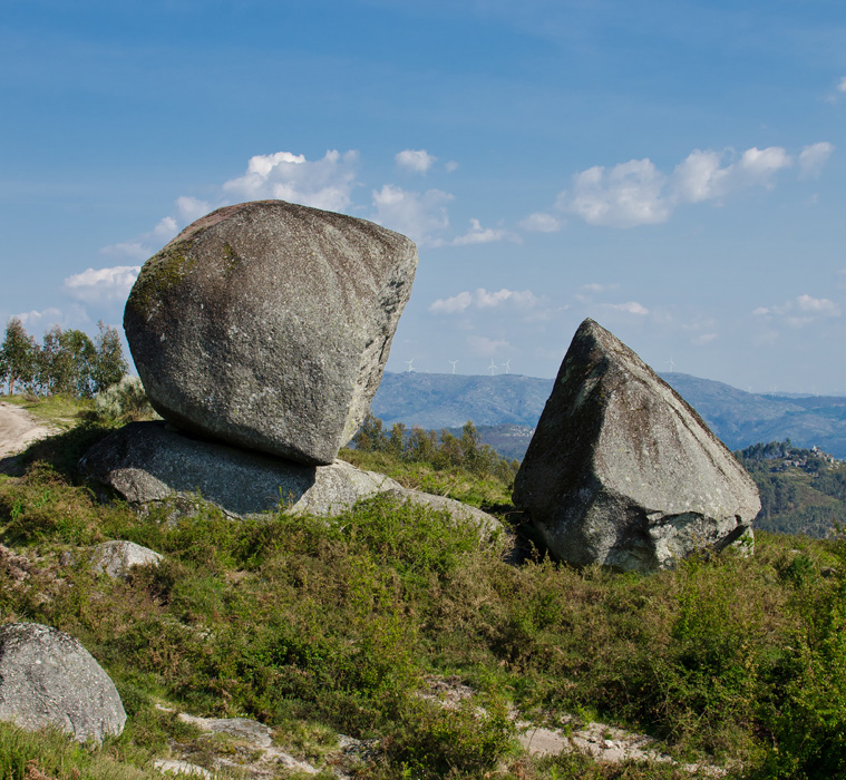 rockyhillsbrokenstone.jpg