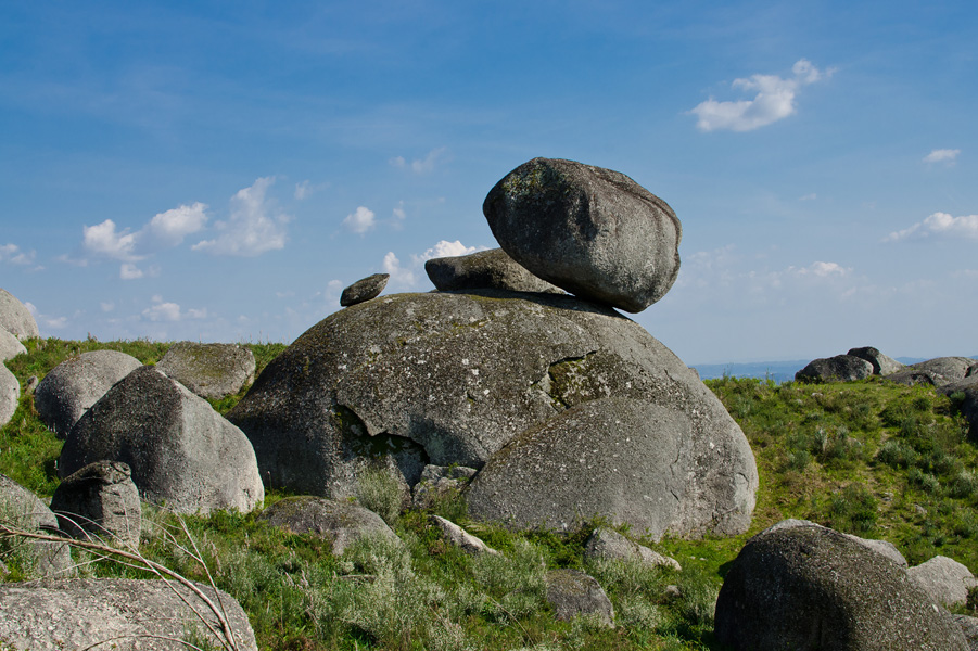 rockyhillsfallingstone.jpg