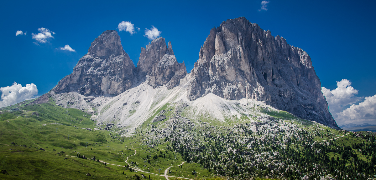 trip2020dolomitessassolungopeaks.jpg