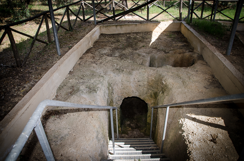 trip2020tuscanyparcoarcheologicodidometaiaetruscanburialplace.jpg