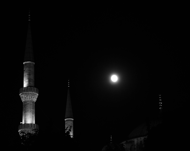istanbulmoonlight.jpg