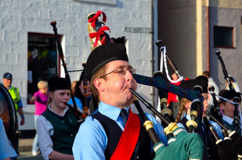 ktskoisleofskyebagpiper.jpg